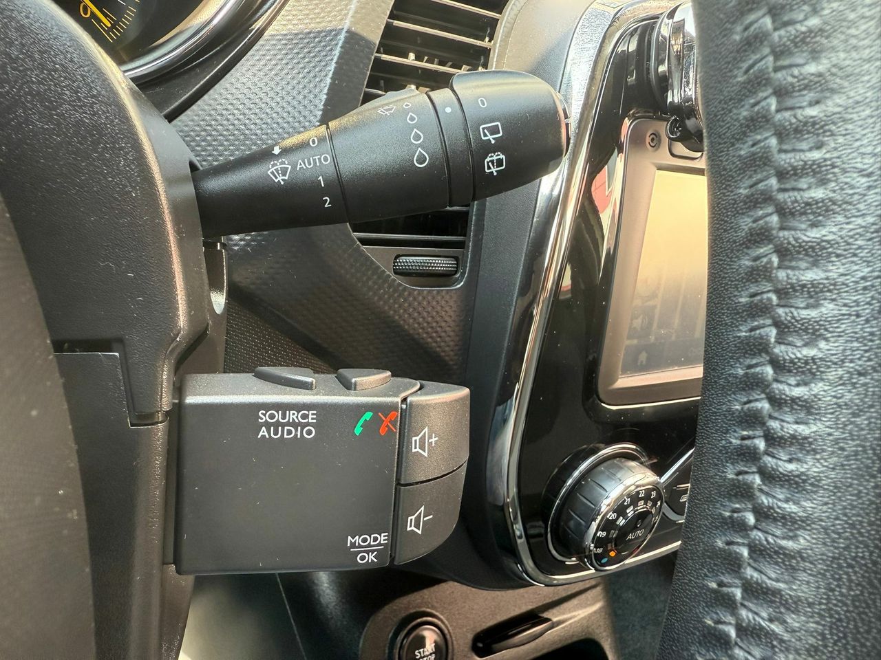Renault Captur Zen Energy dCi 90 S&S eco2 - Foto 2