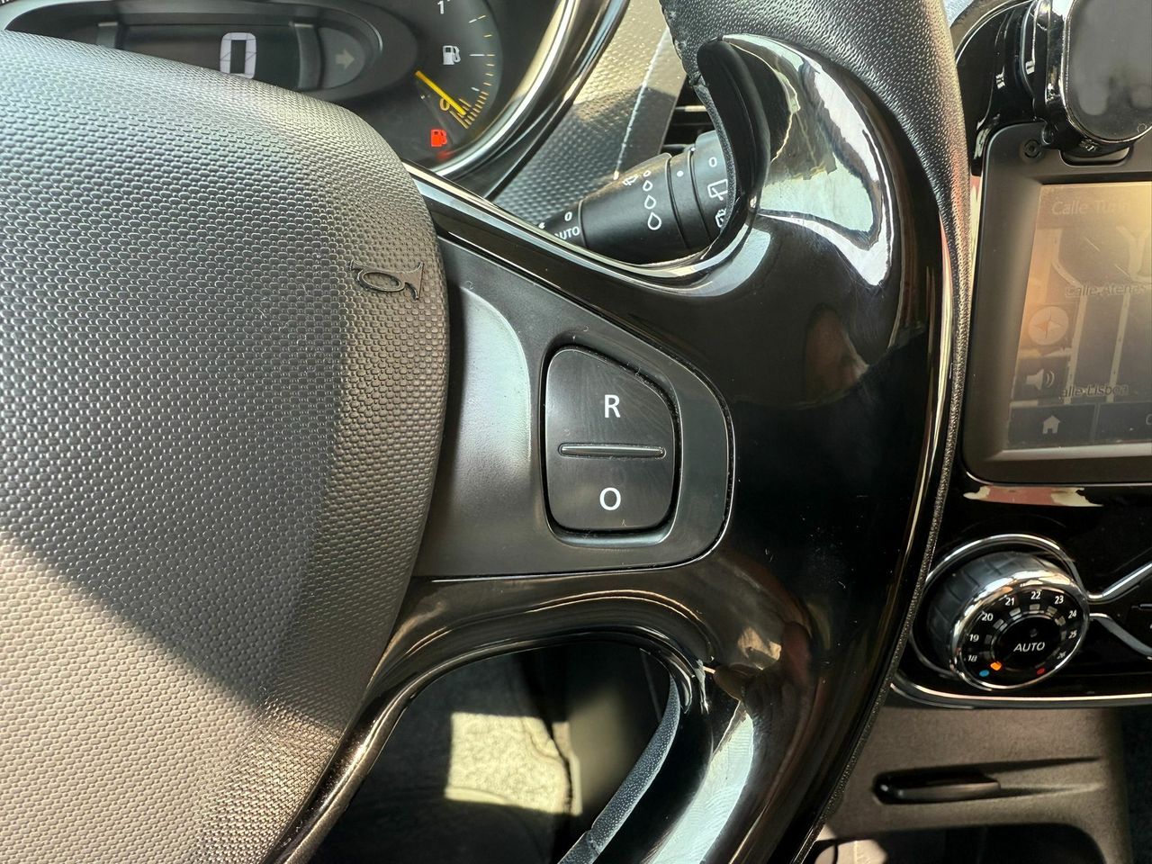 Renault Captur Zen Energy dCi 90 S&S eco2 - Foto 2