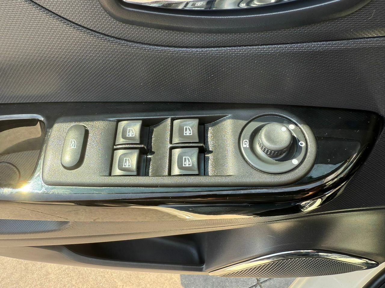 Renault Captur Zen Energy dCi 90 S&S eco2 - Foto 2