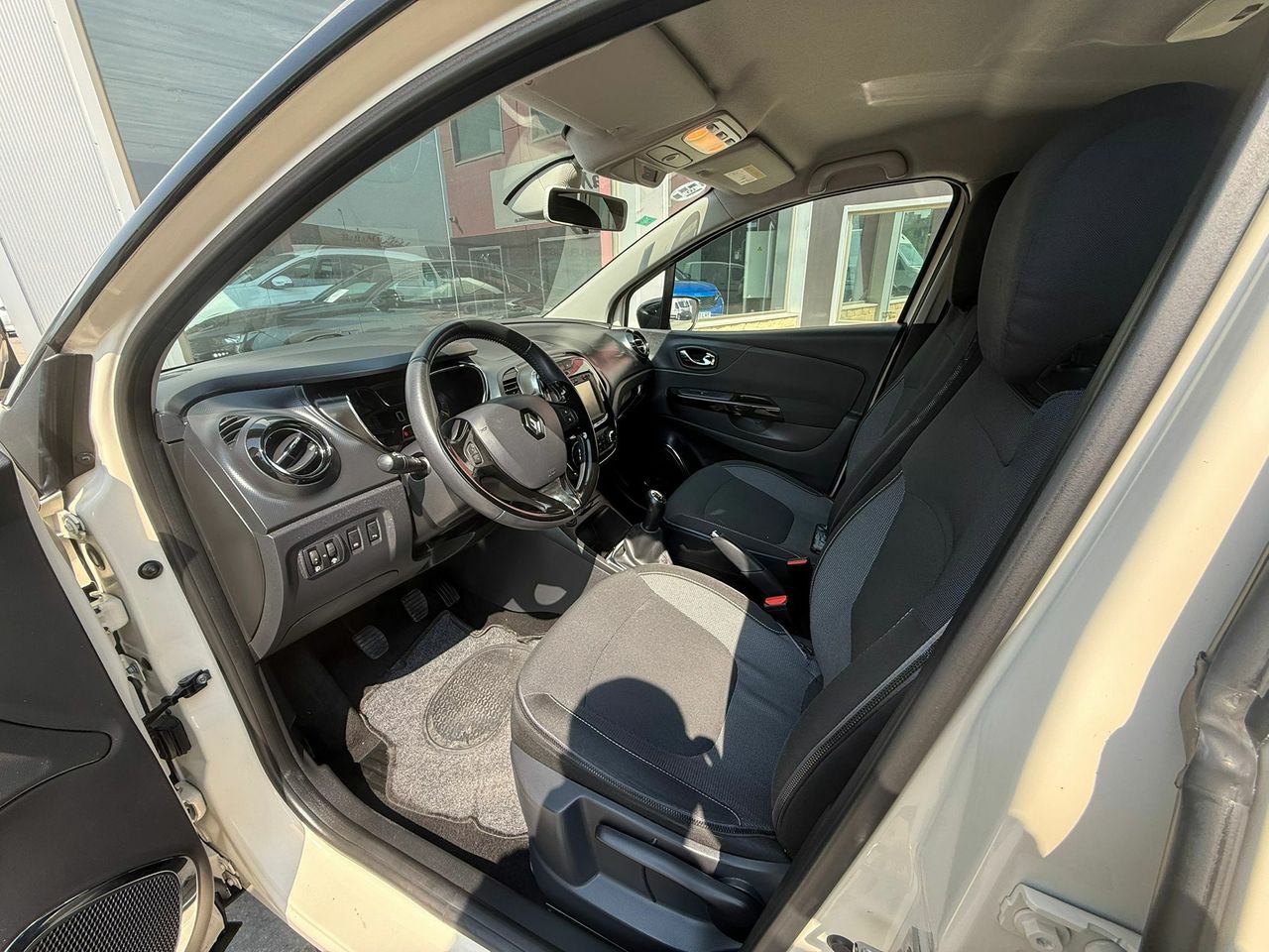 Renault Captur Zen Energy dCi 90 S&S eco2 - Foto 2