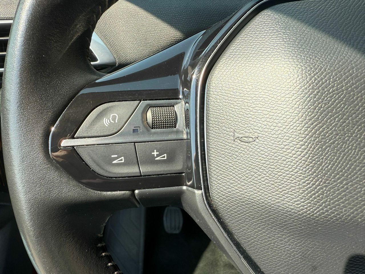 Peugeot 5008 1.5 BlueHDi 96kW (130CV) S&S Allure - Foto 2
