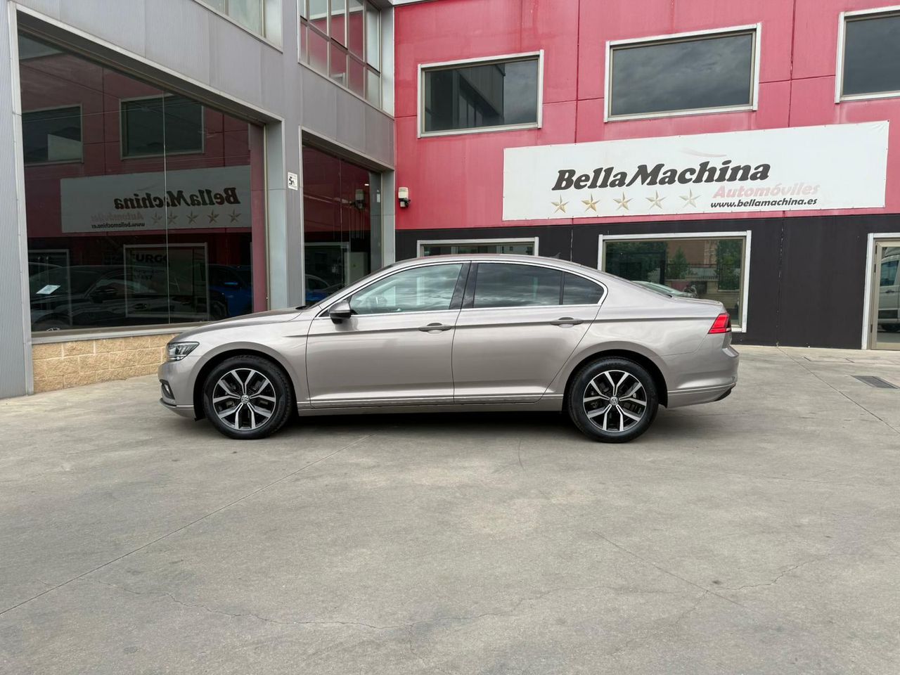 Volkswagen Passat Executive 2.0 TDI 110kW (150CV) - Foto 2