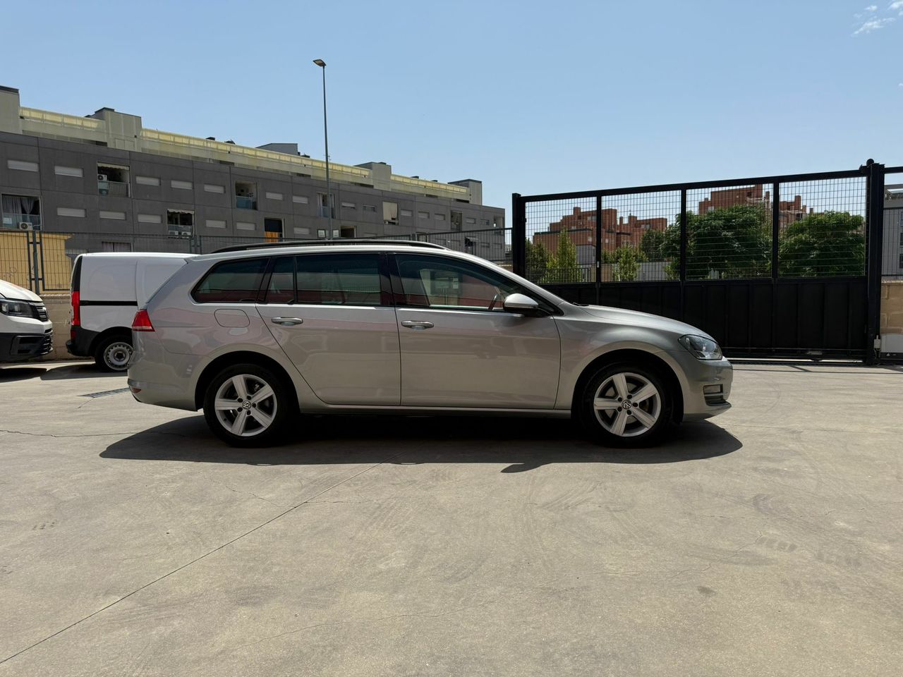 Volkswagen Golf Variant Advance 1.6 TDI BMT - Foto 2