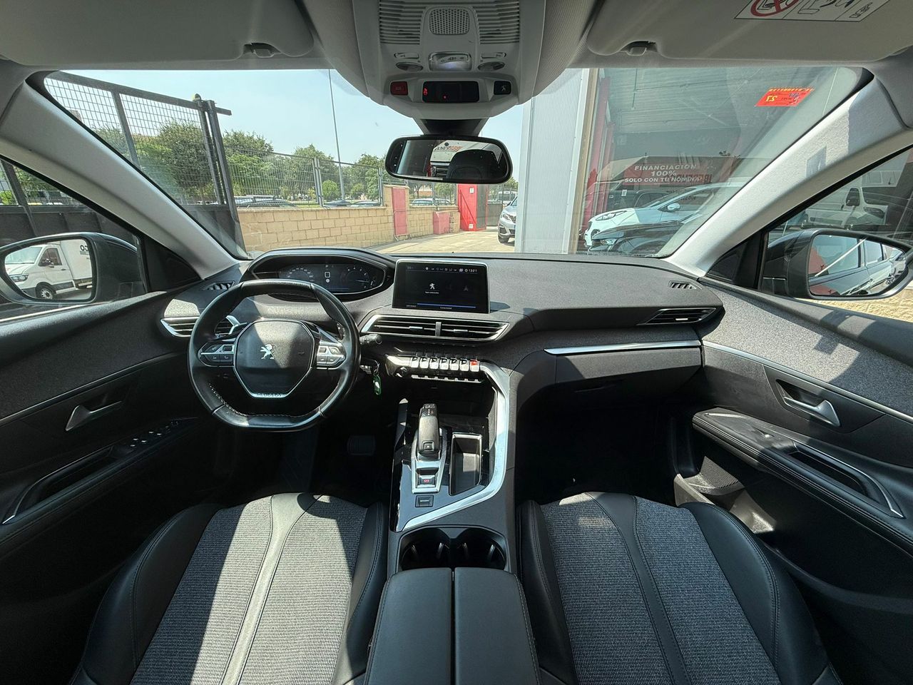 Peugeot 5008 Allure 1.6 PureTech 132kW (180CV) EAT8 - Foto 2
