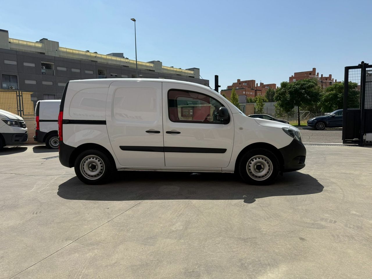 Mercedes Citan 109 CDI FURGON LARGO  - Foto 2