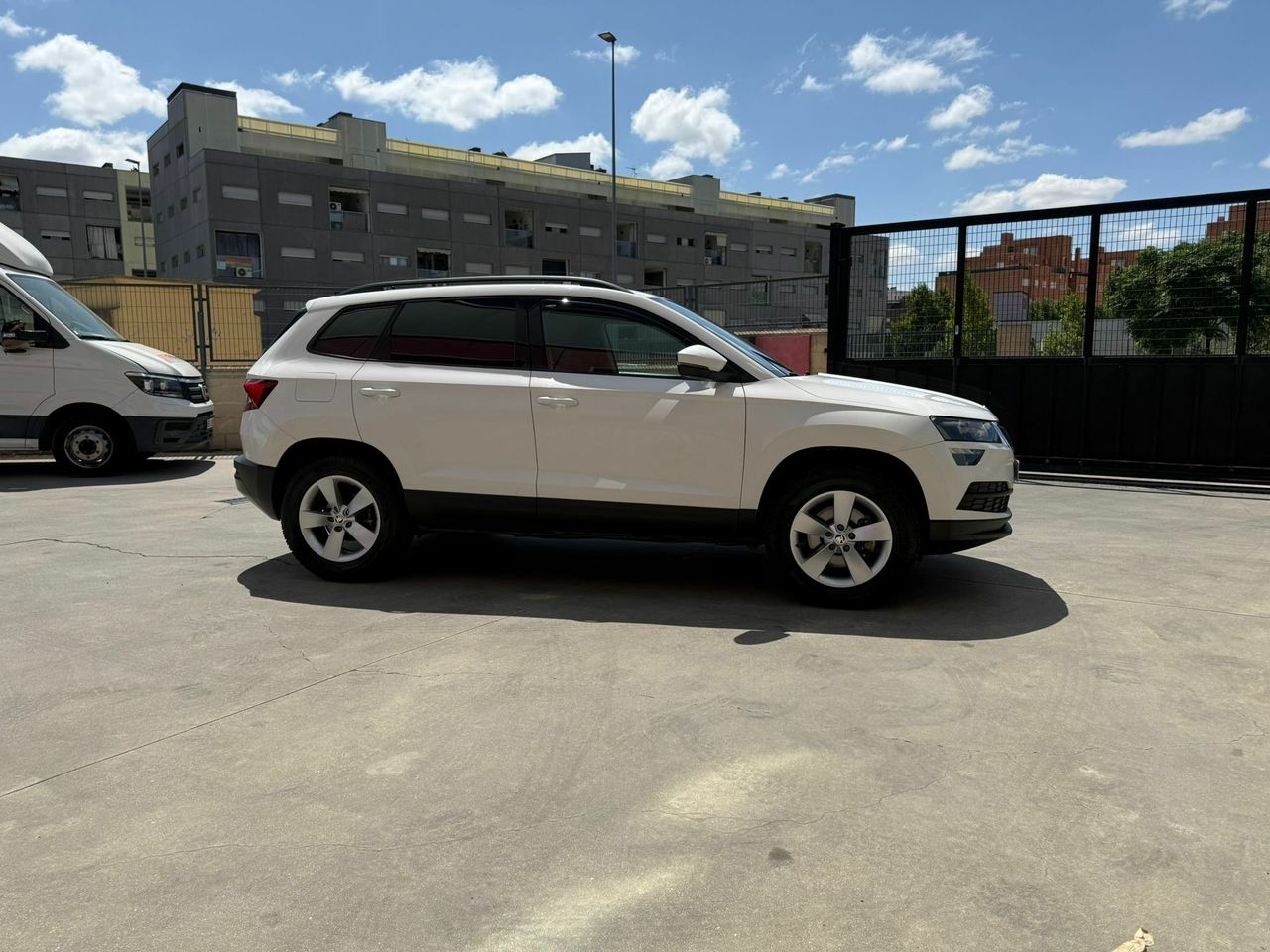 Skoda Karoq 2.0 TDI 110kW (150CV) DSG 4X4 Ambition - Foto 2