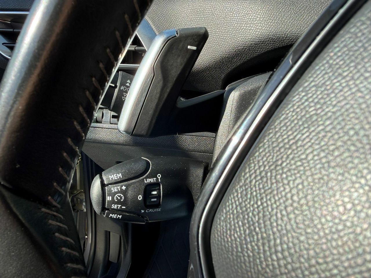 Peugeot 5008 1.5 BlueHDi 96kW (130CV) S&S Allure EAT8 - Foto 2