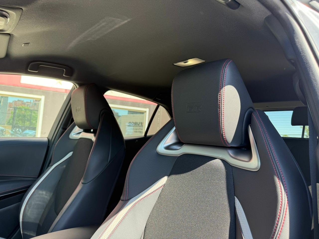 Toyota Corolla 200H GR-Sport - Foto 2