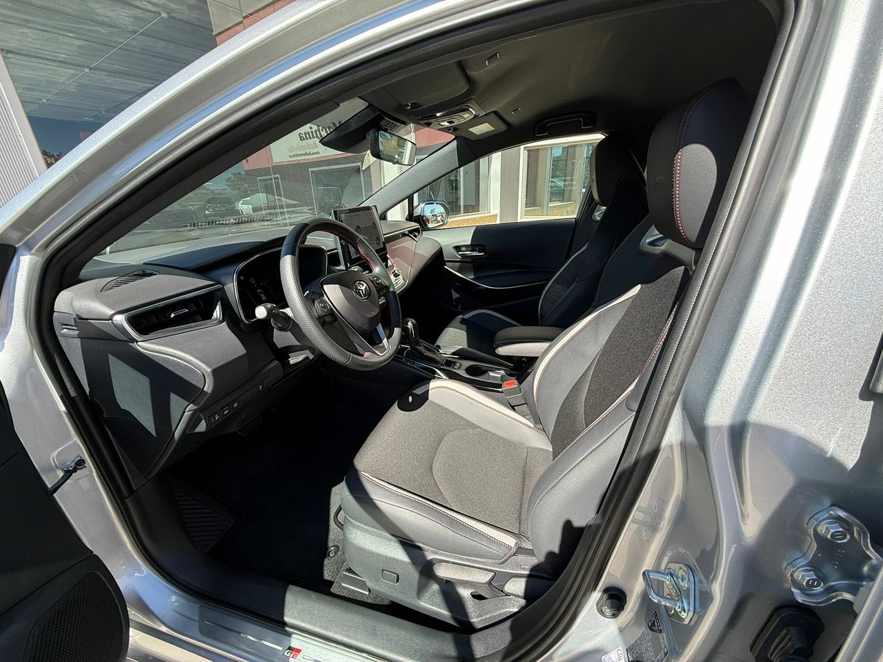 Toyota Corolla 200H GR-Sport - Foto 2