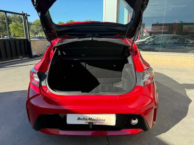 Toyota Corolla 1.8 125H ACTIVE TECH E-CVT
