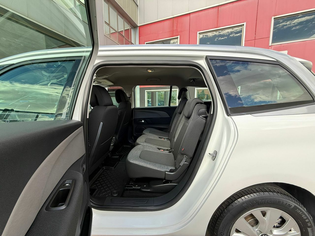 Citroën Grand C4 Spacetourer PureTech 96KW (130CV) S&S EAT8 Feel - Foto 2