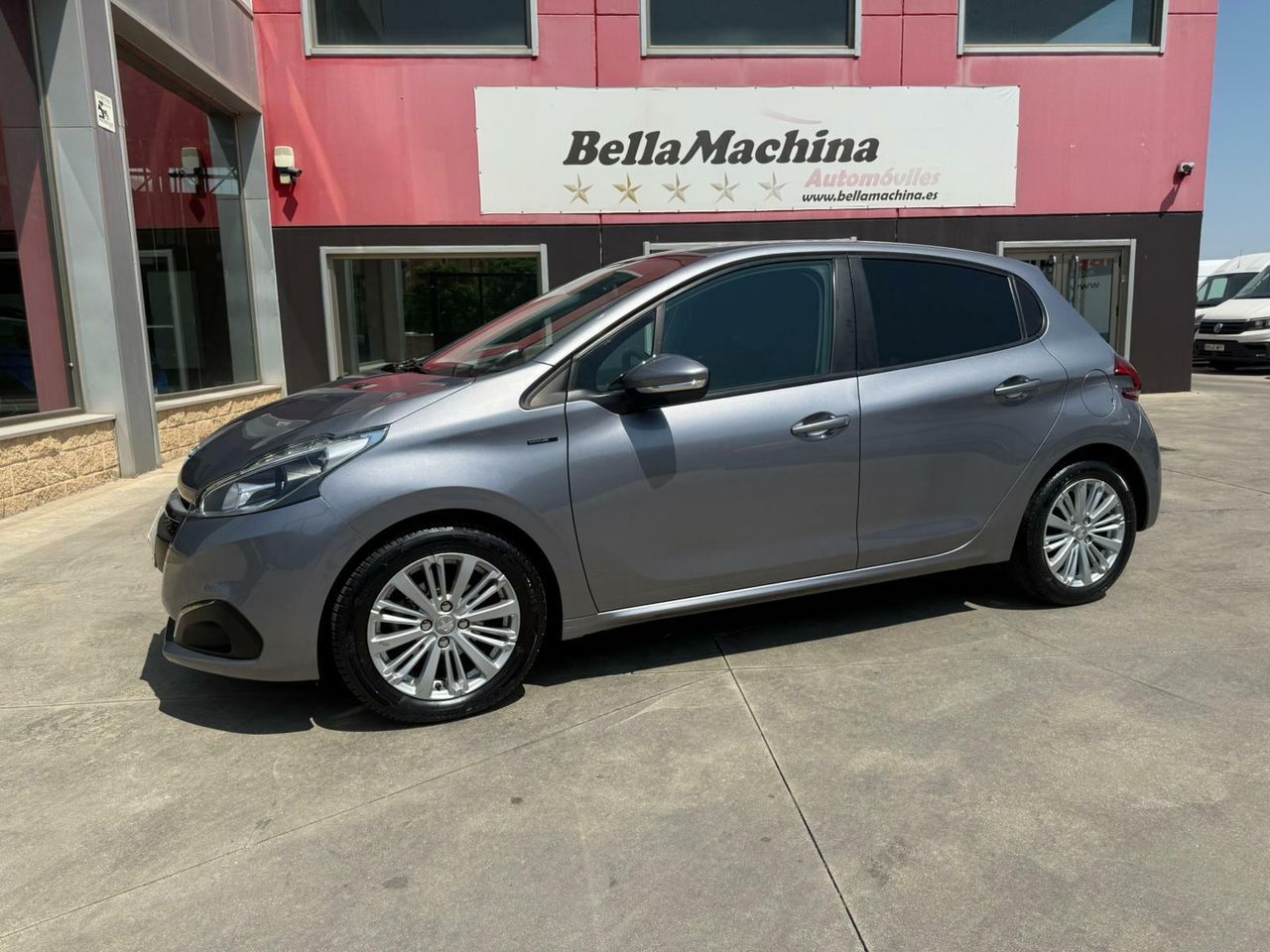 Peugeot 208 5P Signature 1.2L PureTech 60KW (82CV) - Foto 2