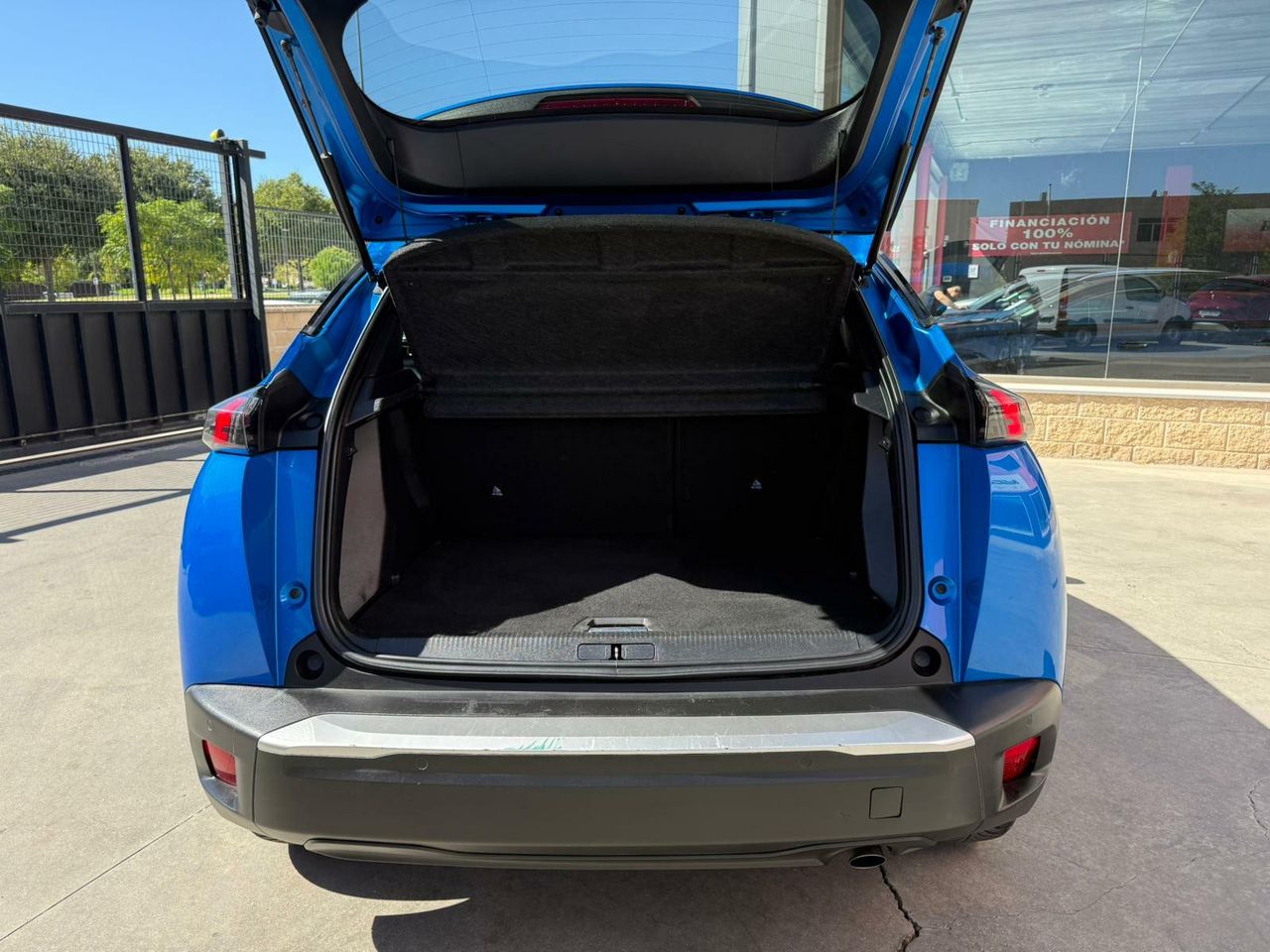 Peugeot 2008 Allure BlueHDI 100 S&S BVM6 - Foto 2