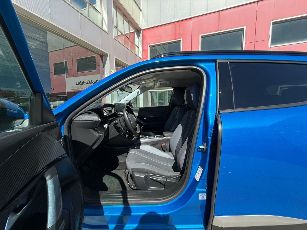 Peugeot 2008 Allure BlueHDI 100 S&S BVM6 - Foto 2