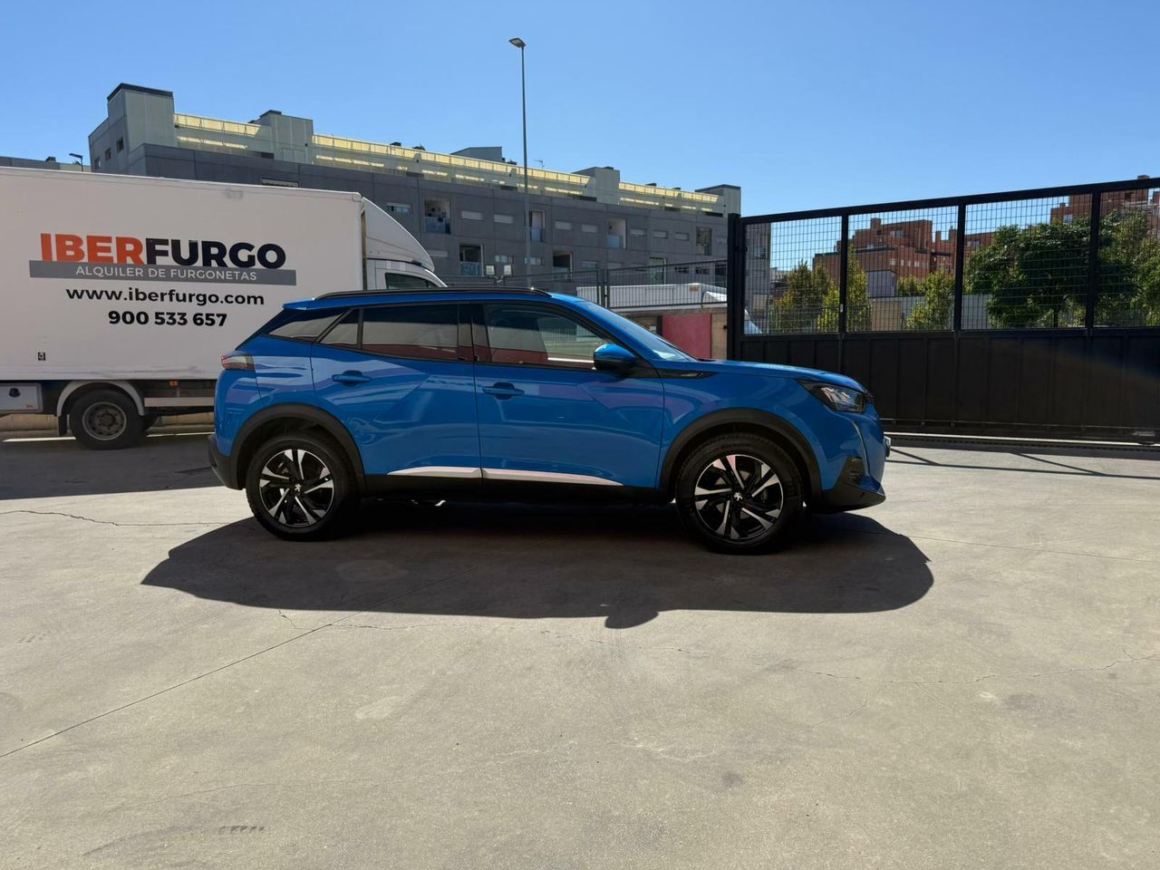 Peugeot 2008 Allure BlueHDI 100 S&S BVM6 - Foto 2