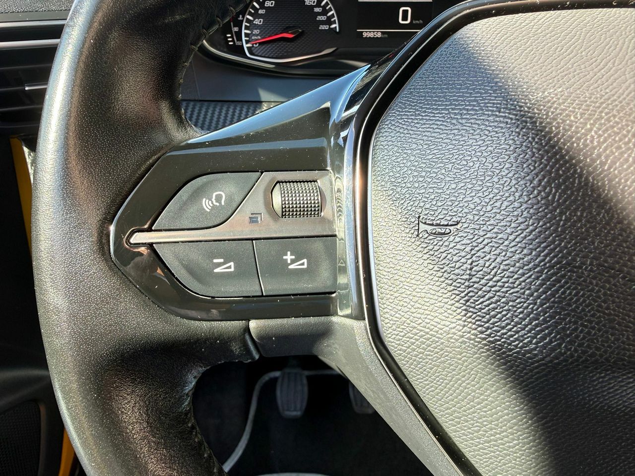 Peugeot 208 PureTech 73kW (100CV) Active Pack - Foto 2