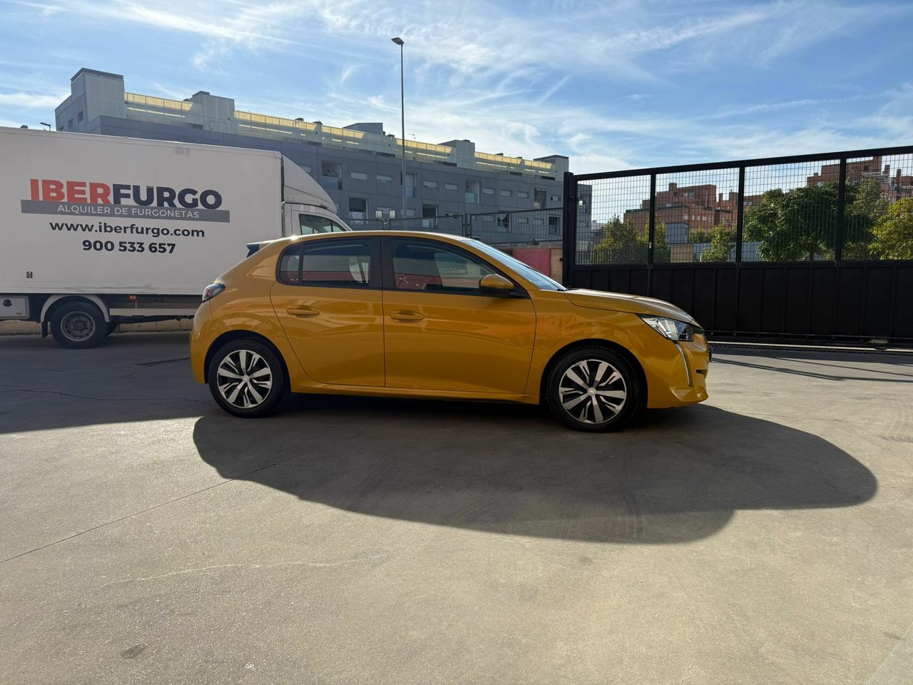Peugeot 208 PureTech 73kW (100CV) Active Pack - Foto 2