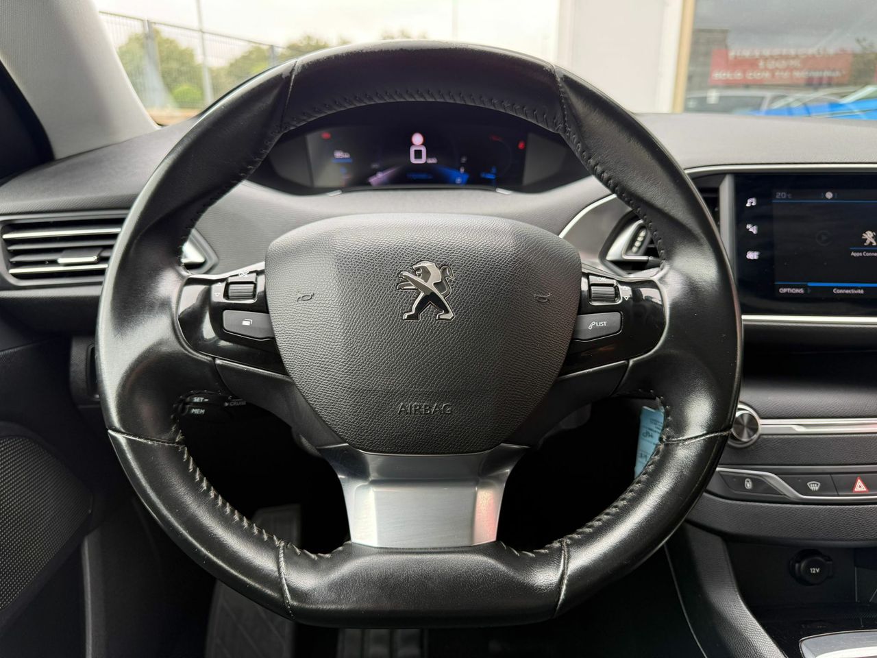 Peugeot 308 5p Style BlueHDi 130 S&S 6 Vel. MAN - Foto 2