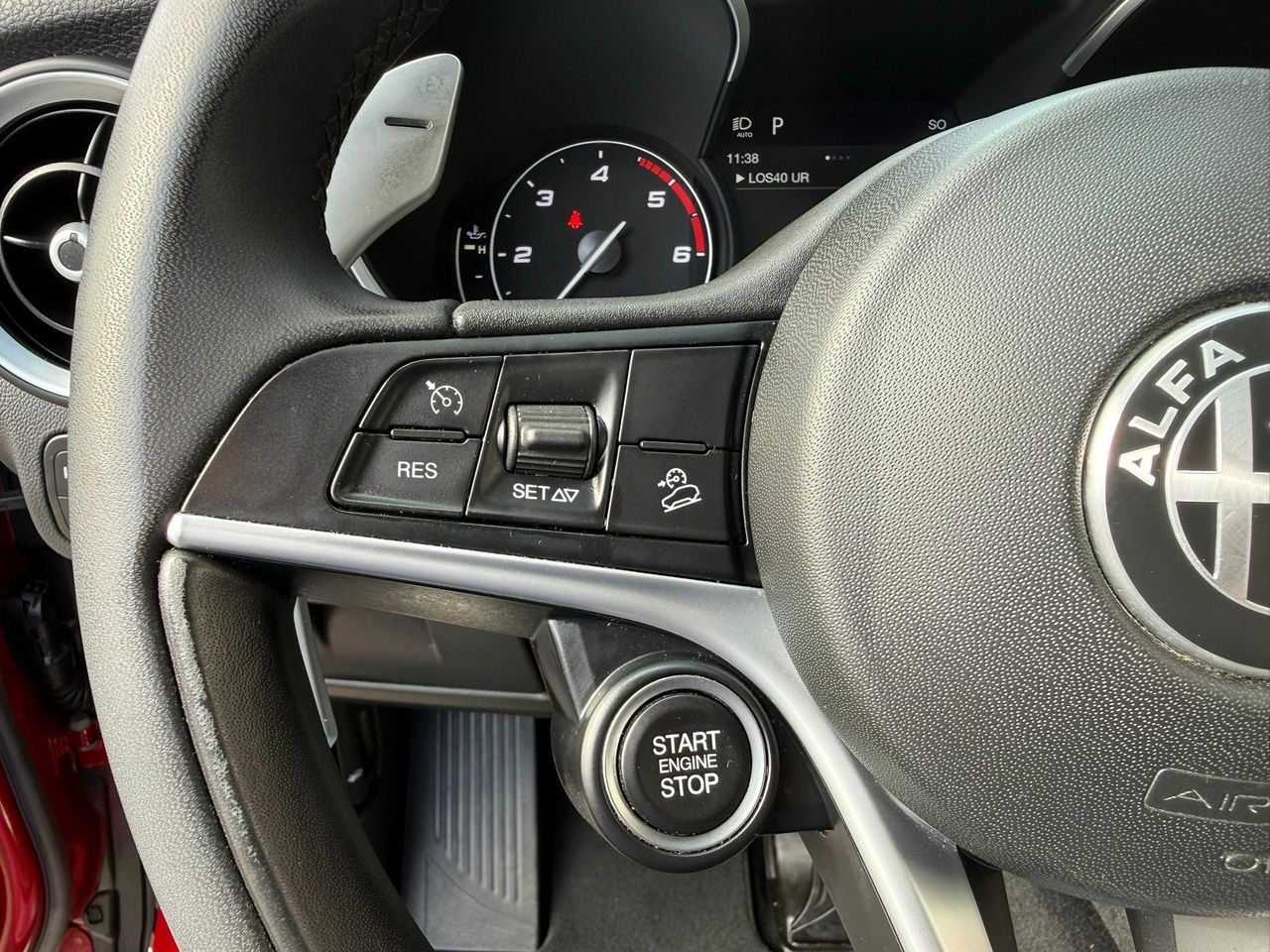 Alfa Romeo Stelvio 2.2 Diésel 140kW (190CV) Executive AWD - Foto 2