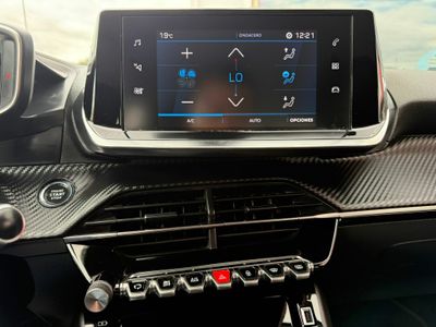 Peugeot 208 BlueHDi 73kW (100CV) Allure