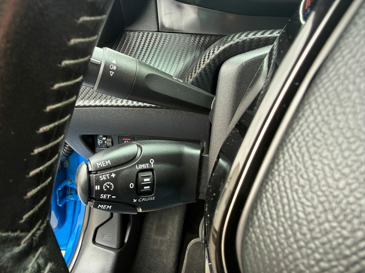 Peugeot 208 BlueHDi 73kW (100CV) Allure - Foto 2