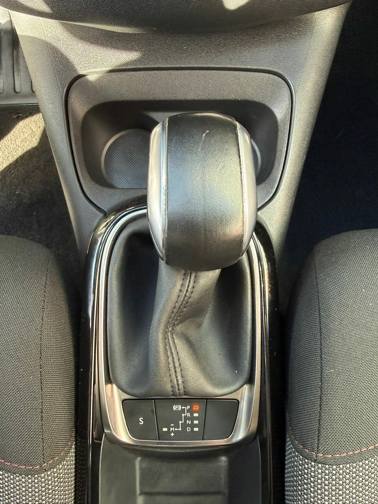 Citroën C4 Cactus BlueHDi 88KW (120CV) EAT6 Feel - Foto 2