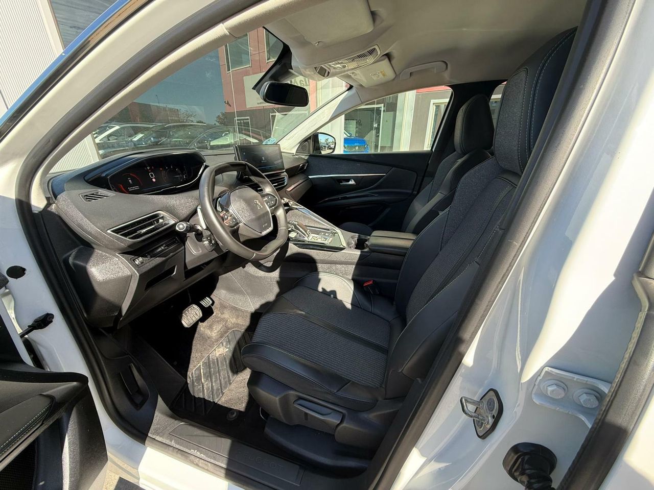 Peugeot 3008 1.5 BlueHDi 96kW (130CV) S&S Allure EAT8 - Foto 2