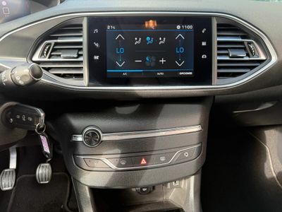 Peugeot 308 5p Active Pack BlueHDi 130 S&S