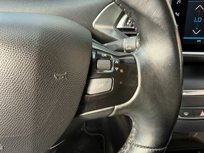 Peugeot 308 5p Active Pack BlueHDi 130 S&S