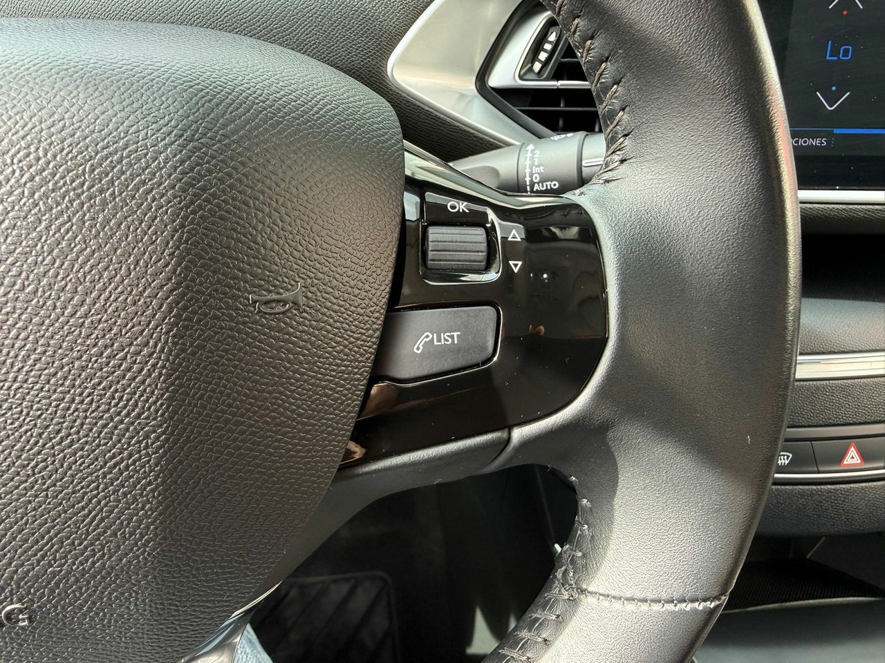 Peugeot 308 5p Allure Pack BlueHDI 130 S&S - Foto 2