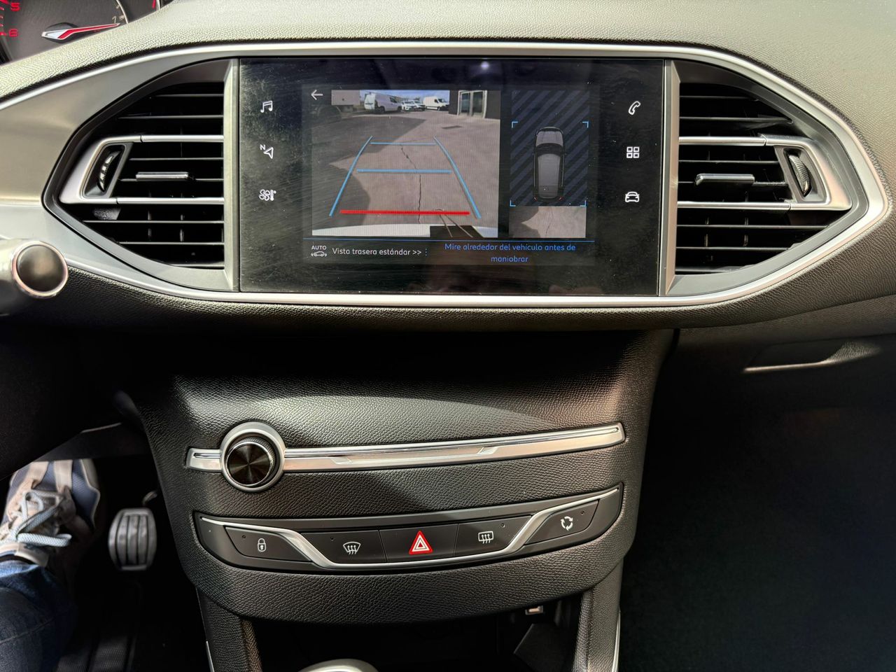 Peugeot 308 5p Allure Pack BlueHDI 130 S&S - Foto 2