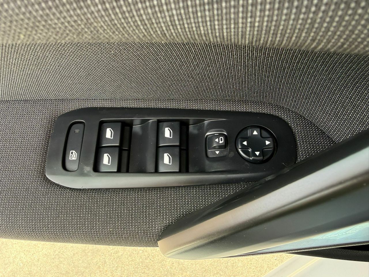 Peugeot 308 5p Allure Pack BlueHDI 130 S&S - Foto 2