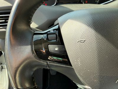 Peugeot 308 5p Allure Pack BlueHDI 130 S&S