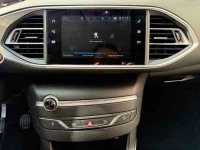 Peugeot 308 5p Allure Pack BlueHDI 130 S&S