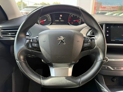 Peugeot 308 5p Allure Pack BlueHDI 130 S&S