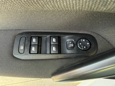 Peugeot 308 5p Allure Pack BlueHDI 130 S&S