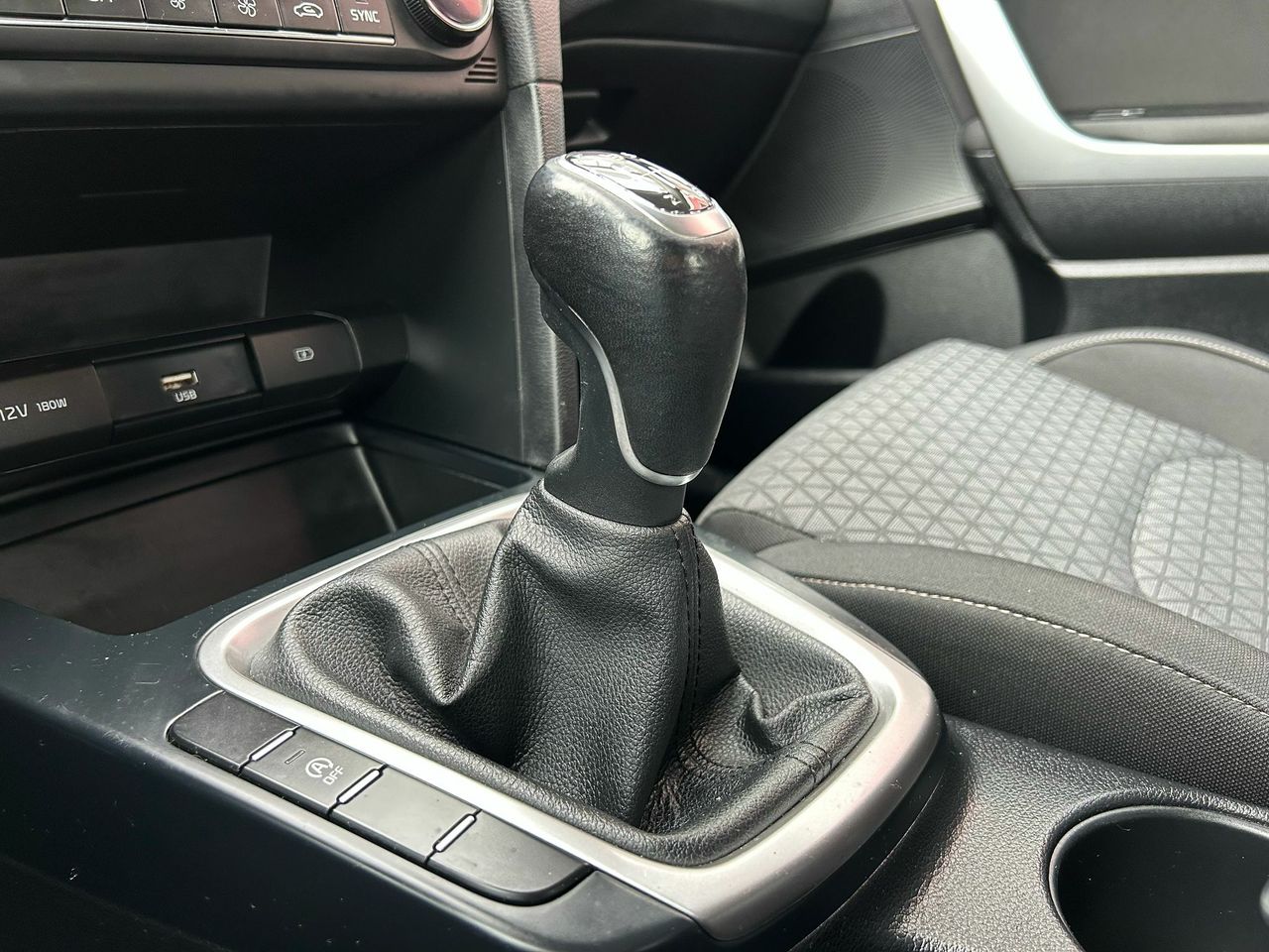 Kia Ceed 1.6 CRDi 85kW (115CV) Drive - Foto 2