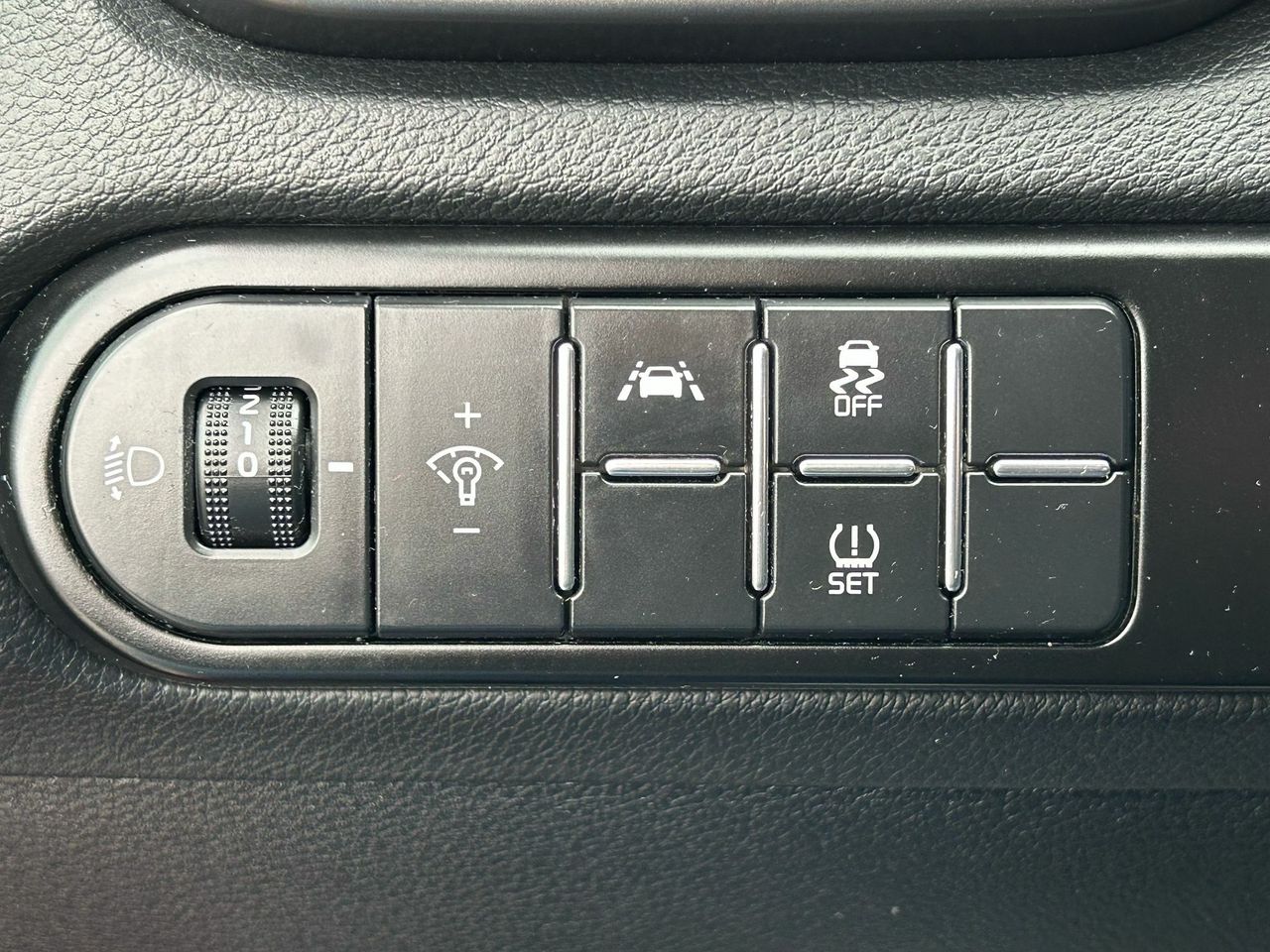 Kia Ceed 1.6 CRDi 85kW (115CV) Drive - Foto 2