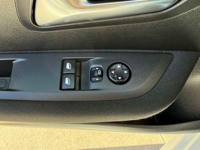 Peugeot 208 BlueHDi 73kW (100CV) Active Pack