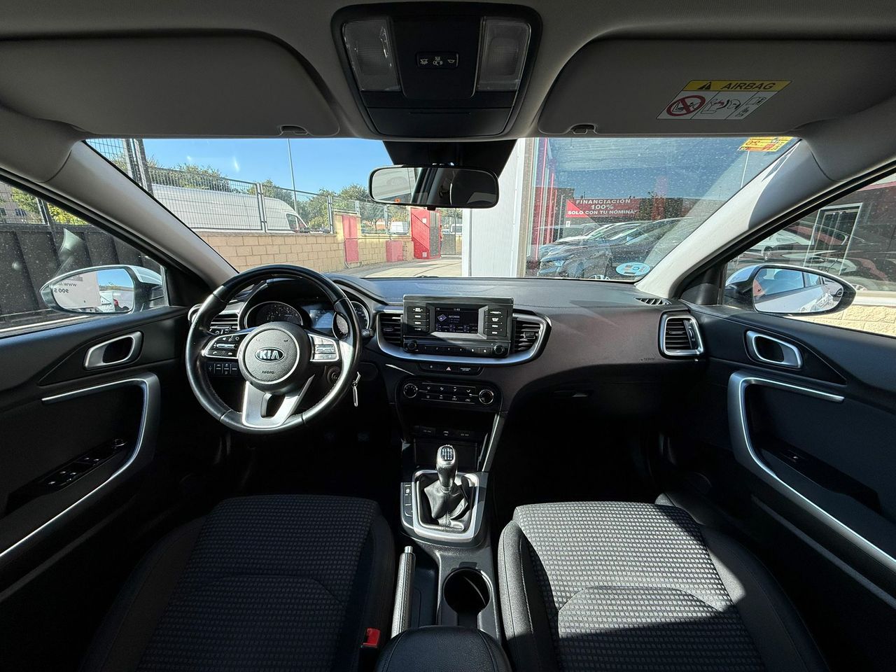 Kia Ceed 1.6 CRDi 85kW (115CV) Concept - Foto 2