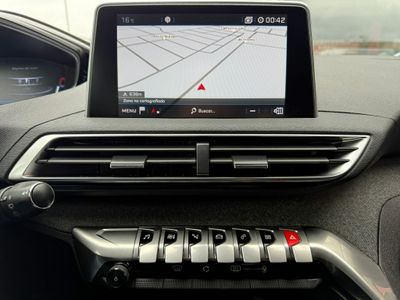 Peugeot 3008 1.2 PURETECH 96KW (130CV) ALLURE S&S