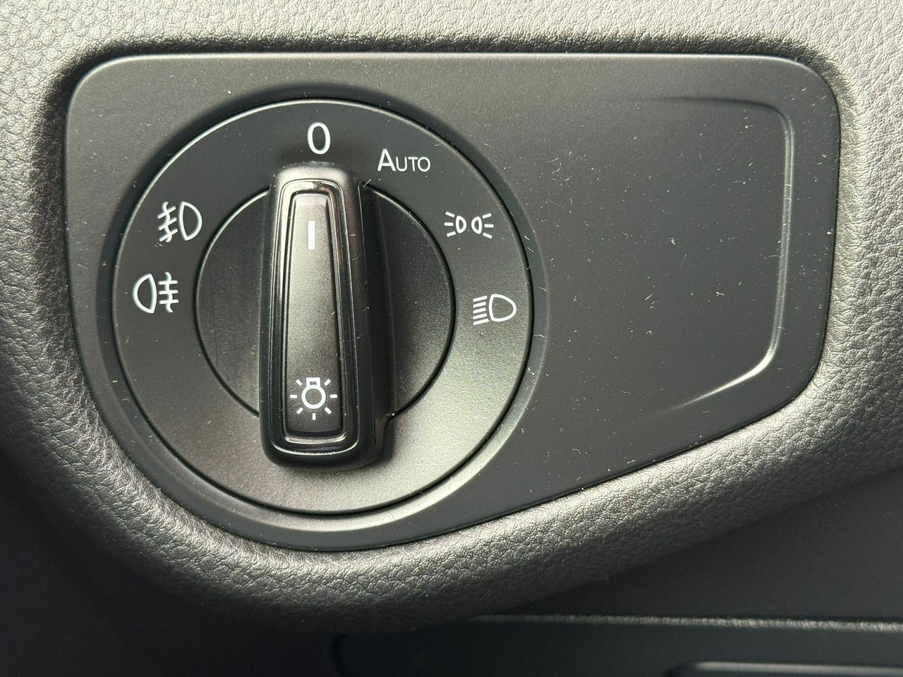 Volkswagen Golf Last Edition 1.6 TDI 85kW (115CV) - Foto 2