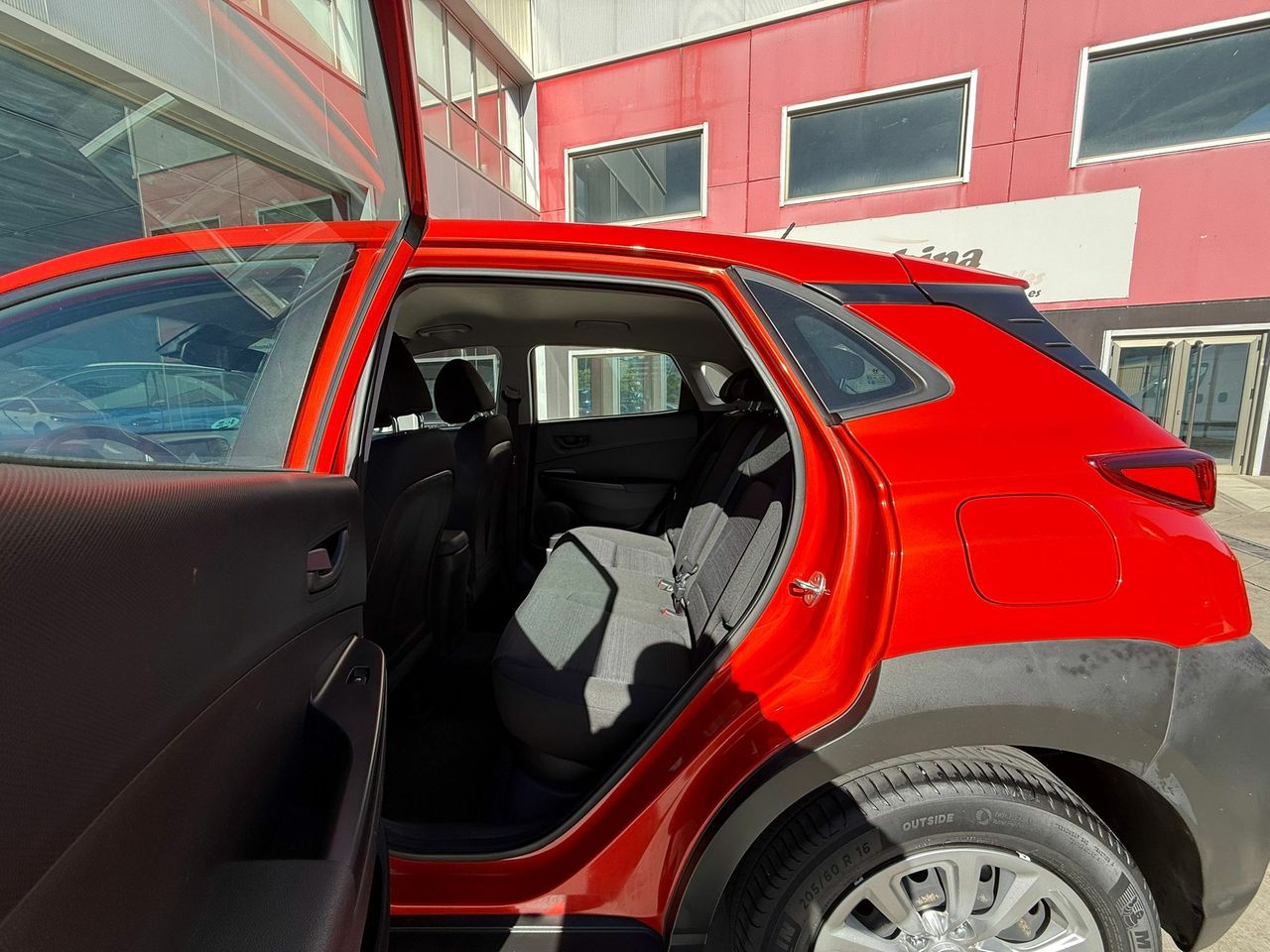 Hyundai Kona 1.0 TGDi Klass 4x2 - Foto 2