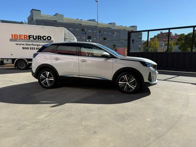 Peugeot 3008 Hybrid 225 e-EAT8 Allure