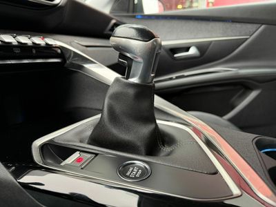 Peugeot 3008 1.2 PURETECH 96KW (130CV) ALLURE S&S