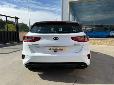 Kia Ceed 1.6 MHEV iMT 100kW (136CV) Drive