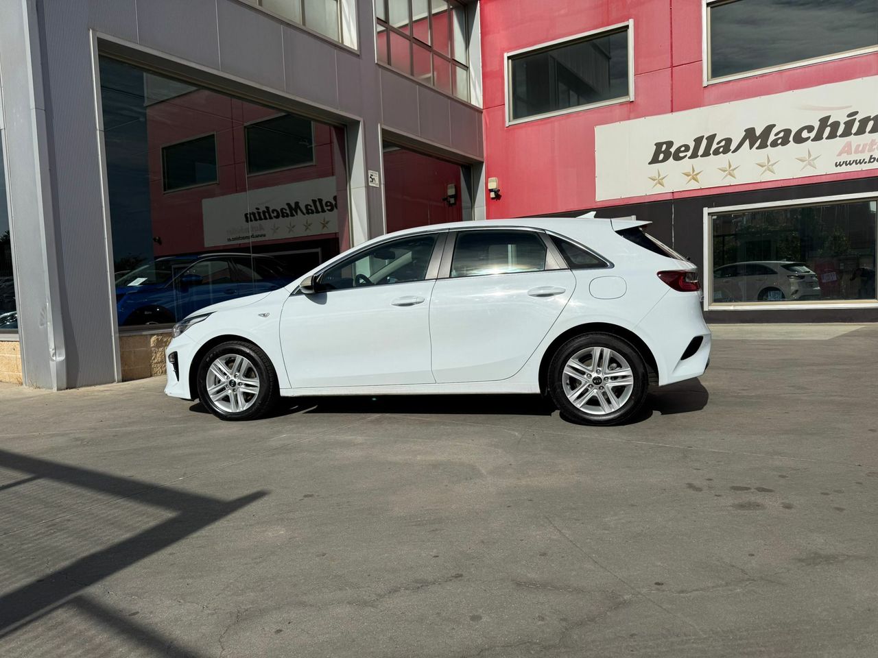 Kia Ceed 1.6 MHEV iMT 100kW (136CV) Drive - Foto 2