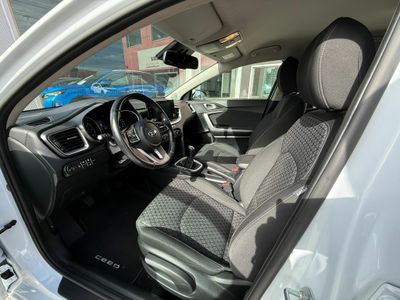 Kia Ceed 1.6 MHEV iMT 100kW (136CV) Drive