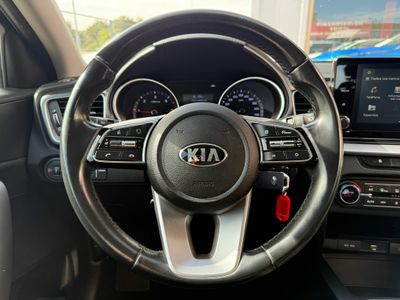 Kia Ceed 1.6 MHEV iMT 100kW (136CV) Drive
