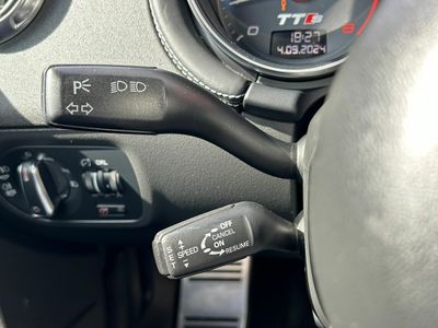 Audi TT Roadster 2.0 TFSI quattro